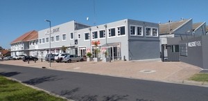 To Let Commercial Property for Rent in Pinelands Western Cape